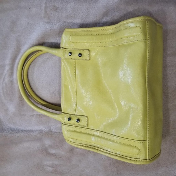 Bcbg bcbgeneration yellow handbag purse - Picture 2 of 8